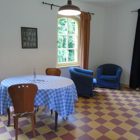 Schmiede Der Wasserburg Liepen Gielow Exteriör bild
