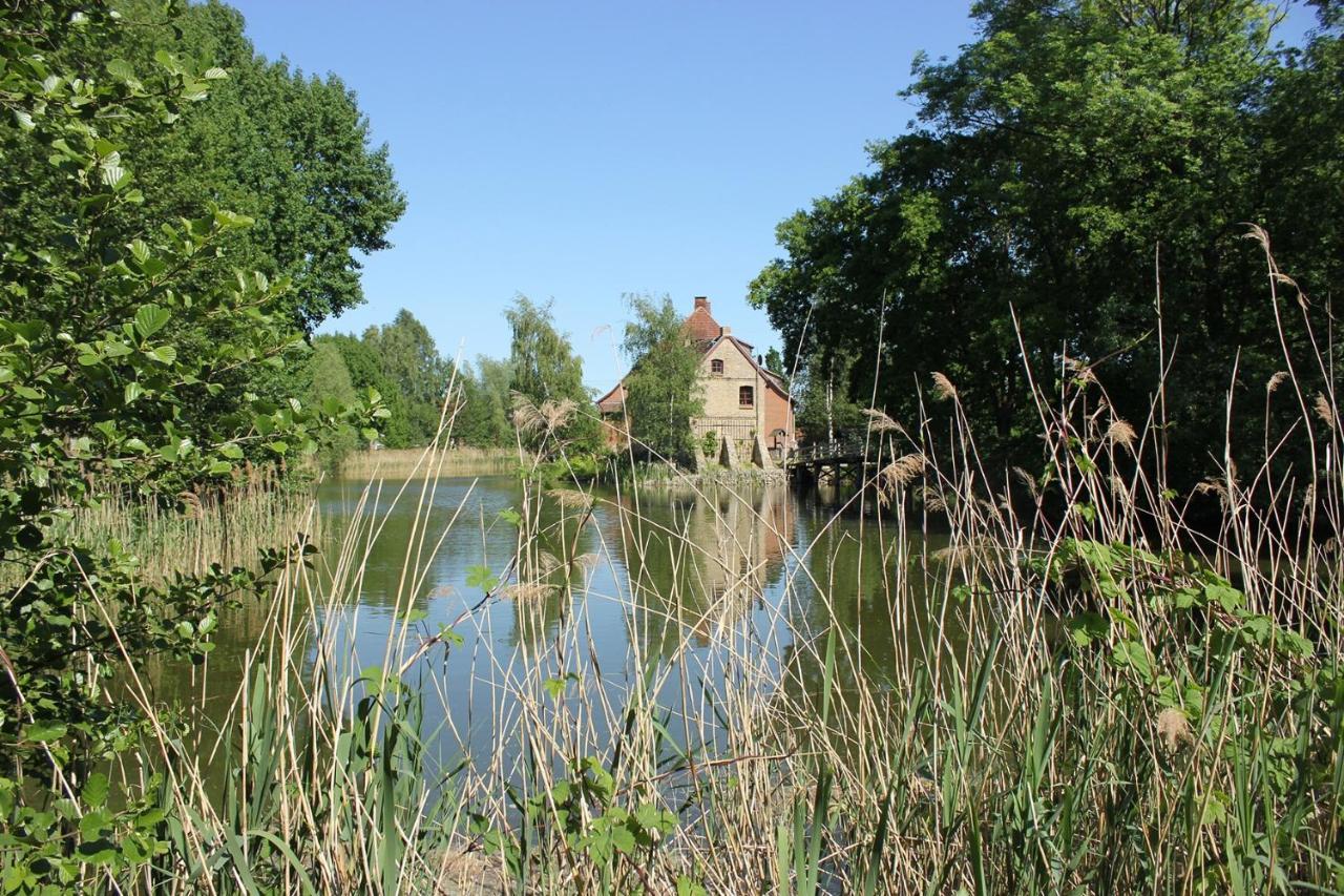 Schmiede Der Wasserburg Liepen Gielow Exteriör bild